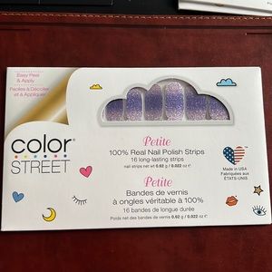 New and sealed Color Street Petite Achieve Grapeness